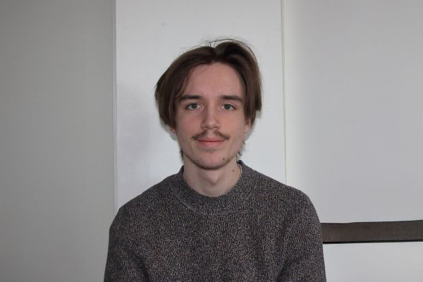 Månadens poet: Lucas Svangård