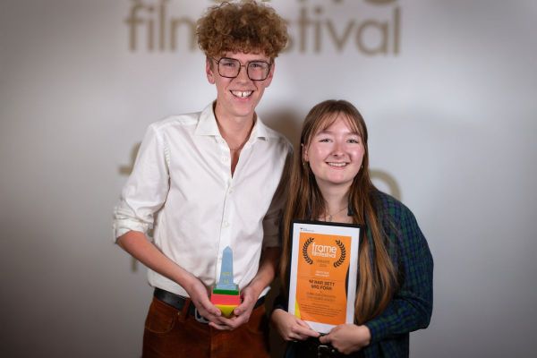 Världens vanligaste stol tar huvudrollen i prisbelönt kortfilm